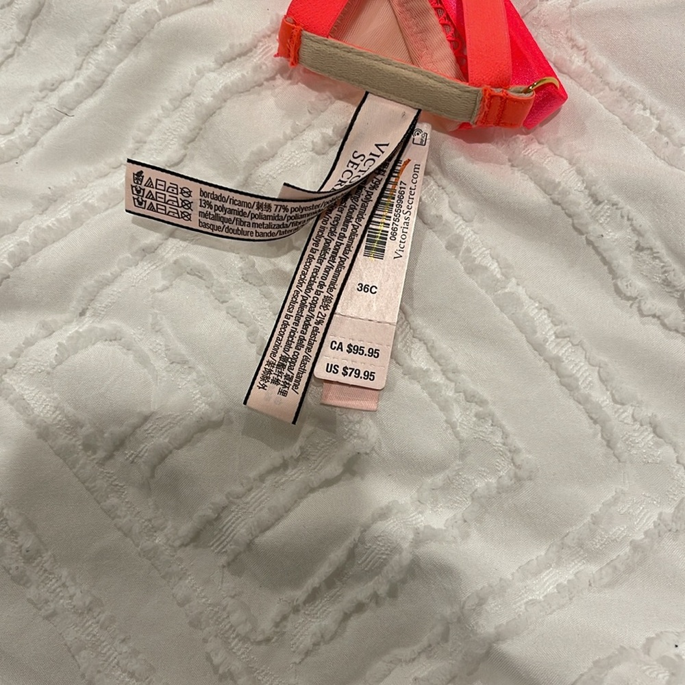 NWT Victoria Secret Bra, 36C - Picture 6 of 6